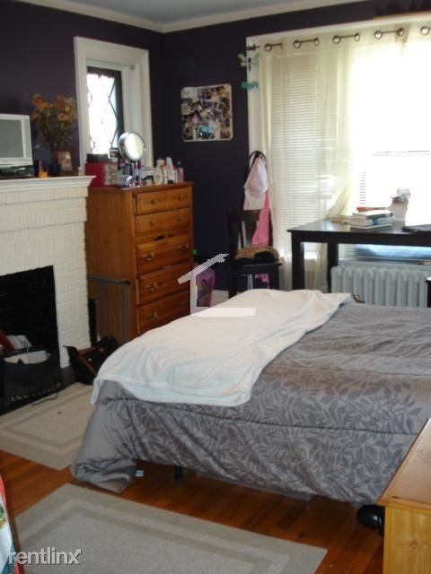 440 Park Dr - Photo 3 of 13