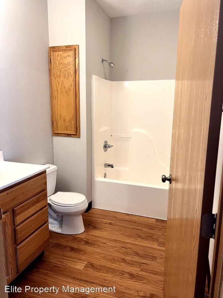 2804 Stange Rd - Photo 2 of 5