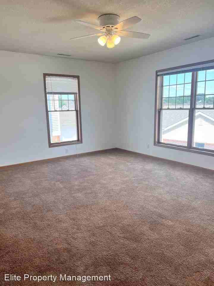 2804 Stange Rd - Photo 3 of 5