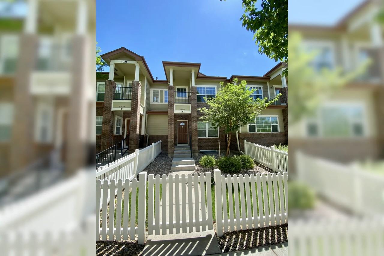 5026 Brookfield Dr - Photo 2 of 9