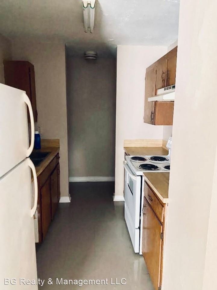 502 Scotsdale Street - Photo 3 of 5