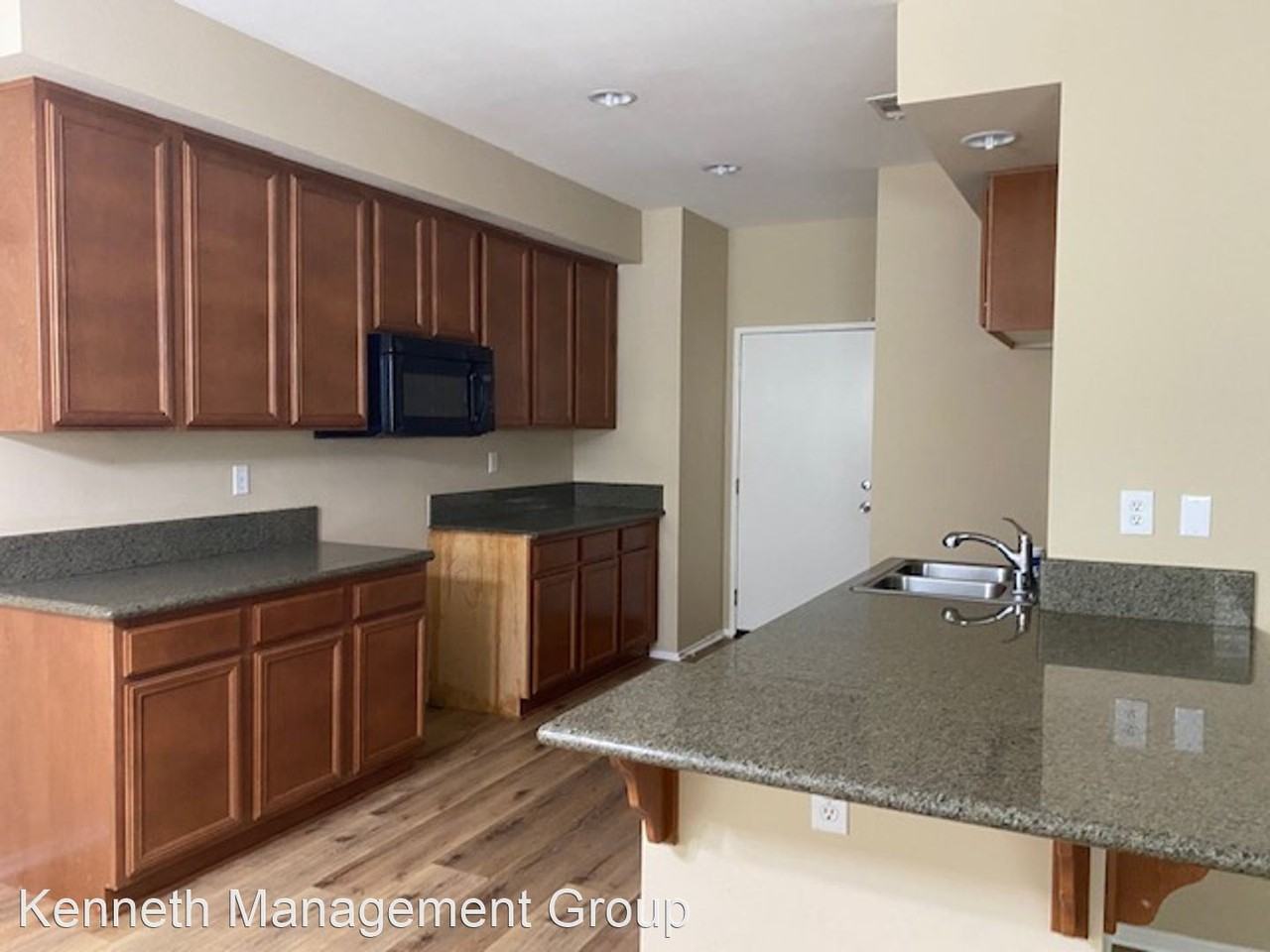 43726 8th St East - Photo 3 of 20