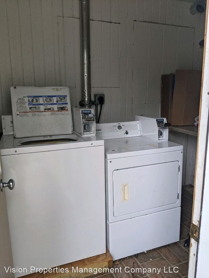 Dirk Lane NW - Photo 3 of 11