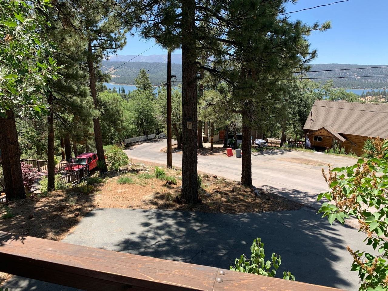 1137 Ridge Rd - Photo 2 of 12