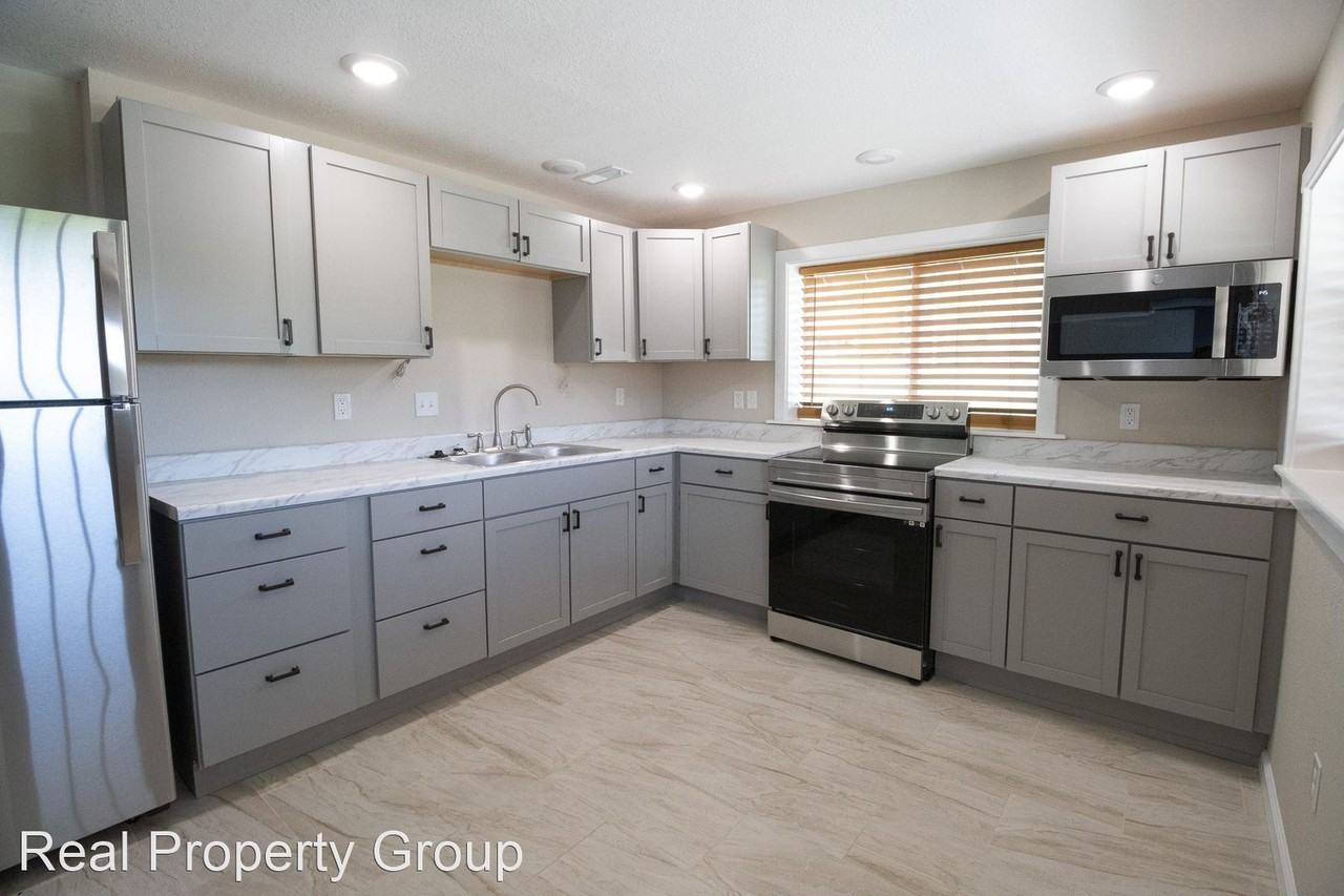 2-4 Fyfer Pl. - Photo 3 of 26