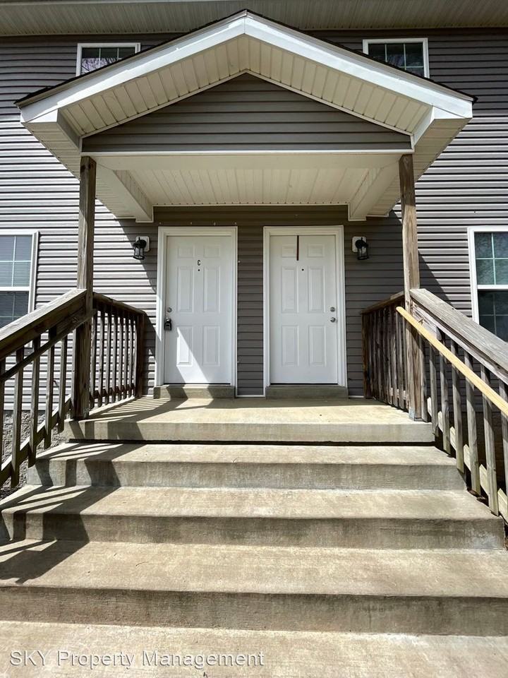 Upper and Lower Stone Apartments - Photo 2 of 40