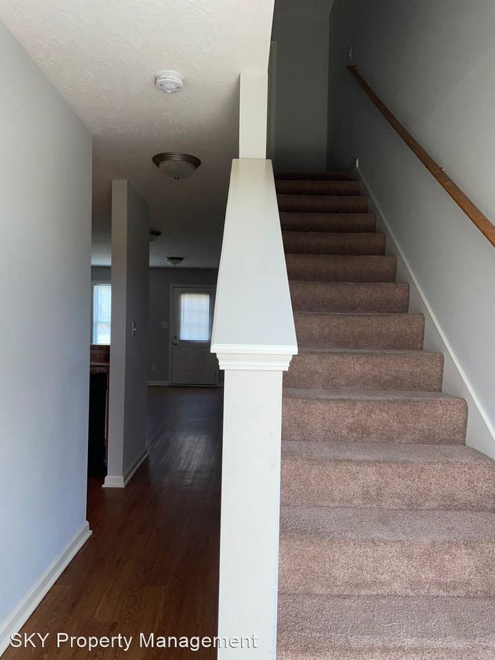 Upper and Lower Stone Apartments - Photo 3 of 40