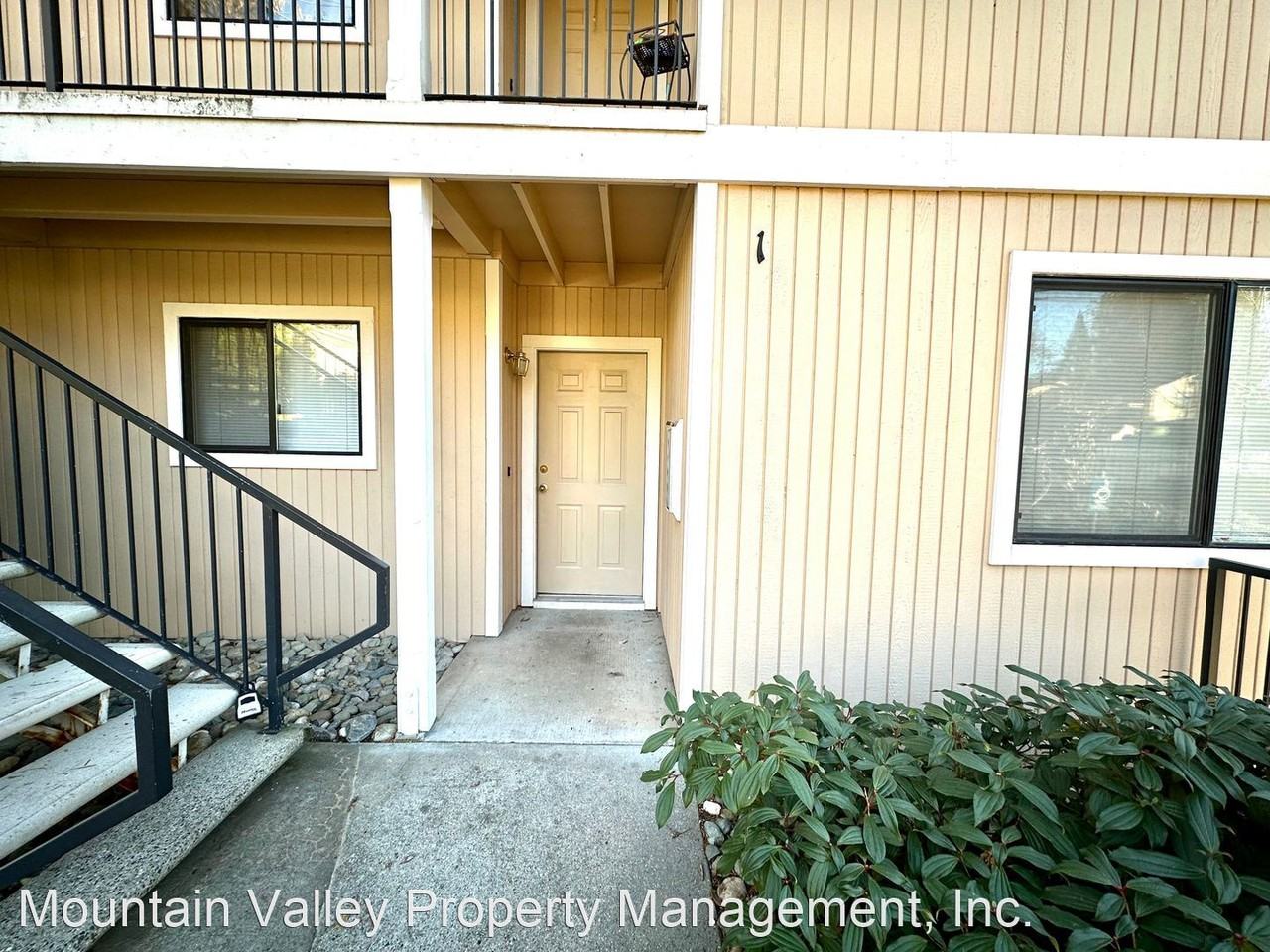 360 Bennett Street - Photo 2 of 18