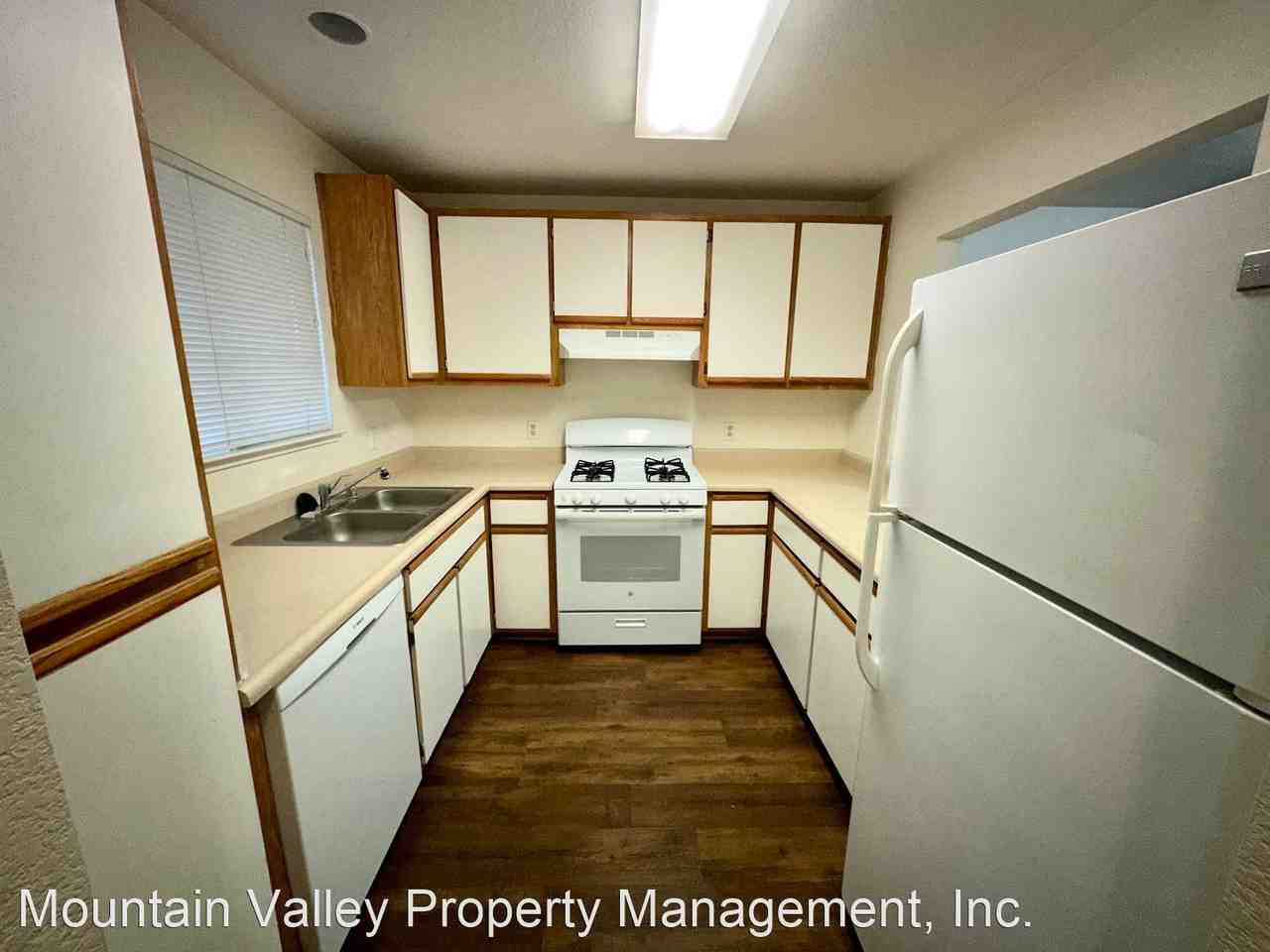 360 Bennett Street - Photo 3 of 18