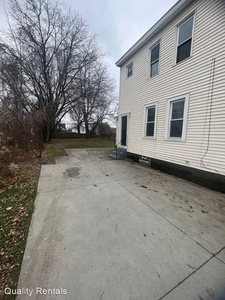 331 E 2ND - Photo 2 of 14