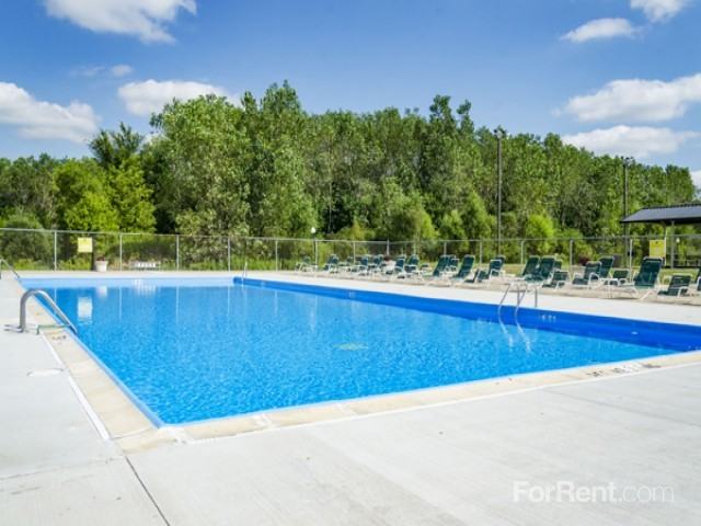 The Lakes at 8201 - Photo 2 of 10