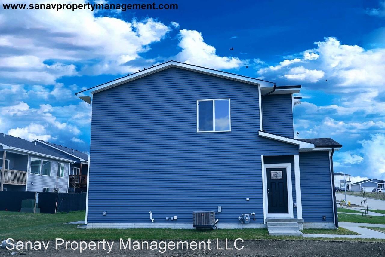 2907 Osprey St - Photo 2 of 17