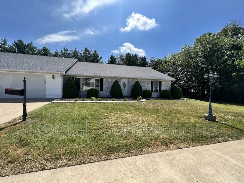 702 Jean Ct #C - Photo 2 of 18