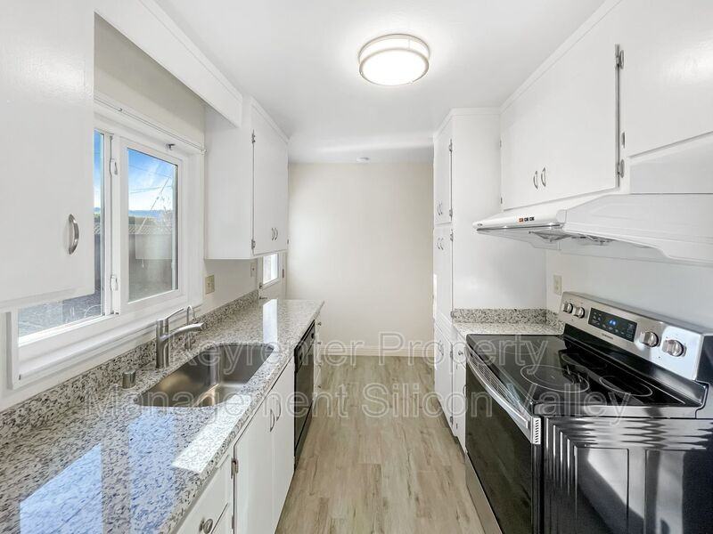 6772 John Dr - Photo 6 of 15