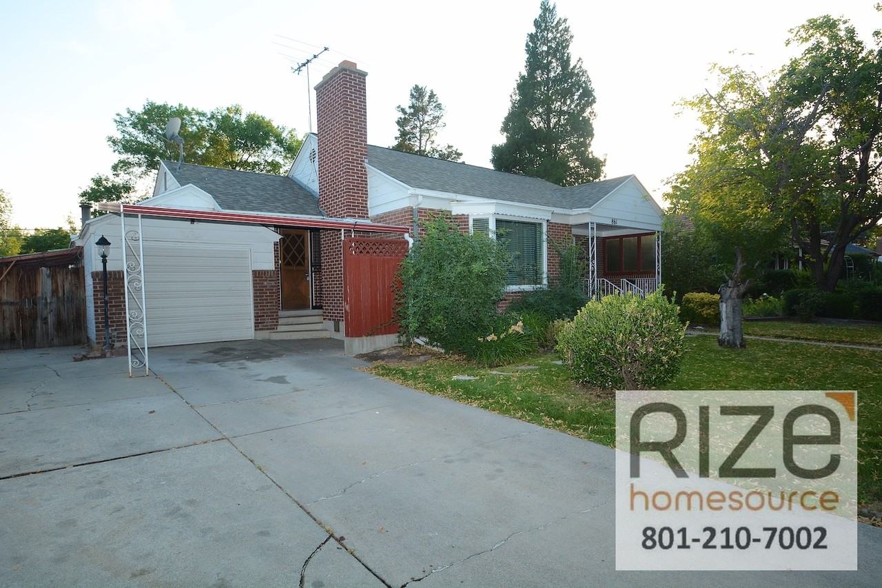 861 American Beauty Dr - Photo 2 of 28