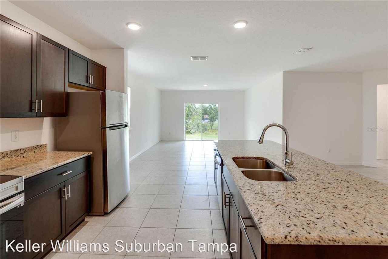 12499 Meinert Ave - Photo 3 of 32