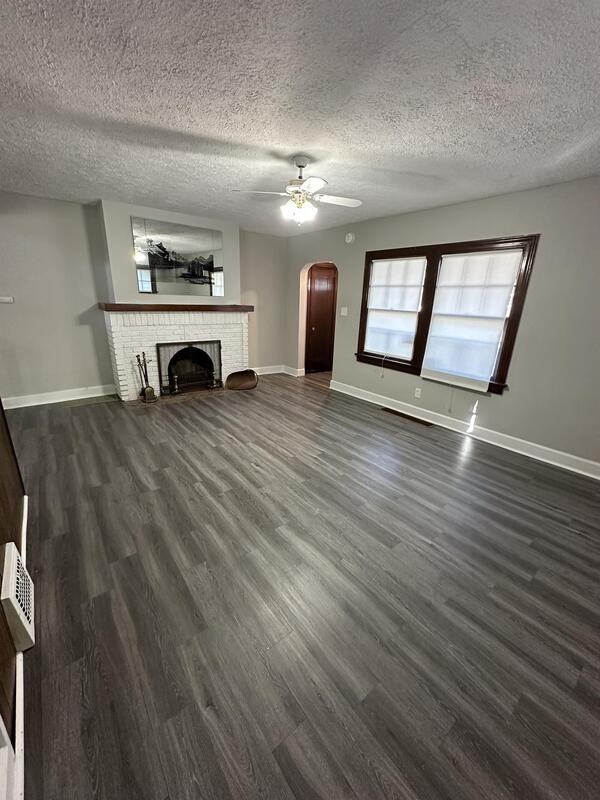 1082 Hillstone Rd - Photo 2 of 28