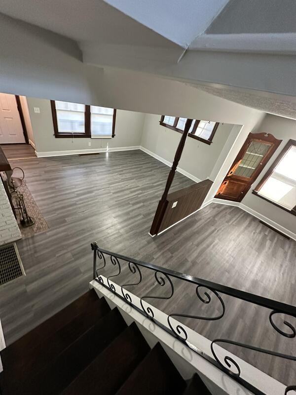 1082 Hillstone Rd - Photo 5 of 28