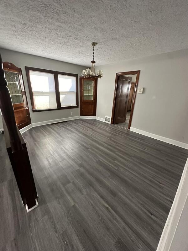 1082 Hillstone Rd - Photo 7 of 28