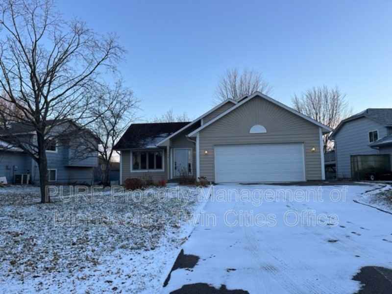 7190 Upper 157th St W - Photo 2 of 23