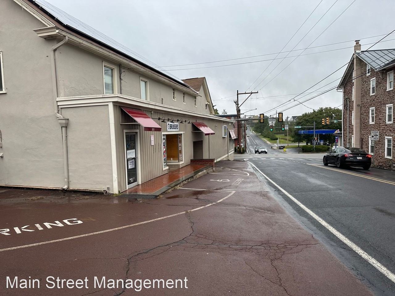 504 Main Street - Photo 2 of 11