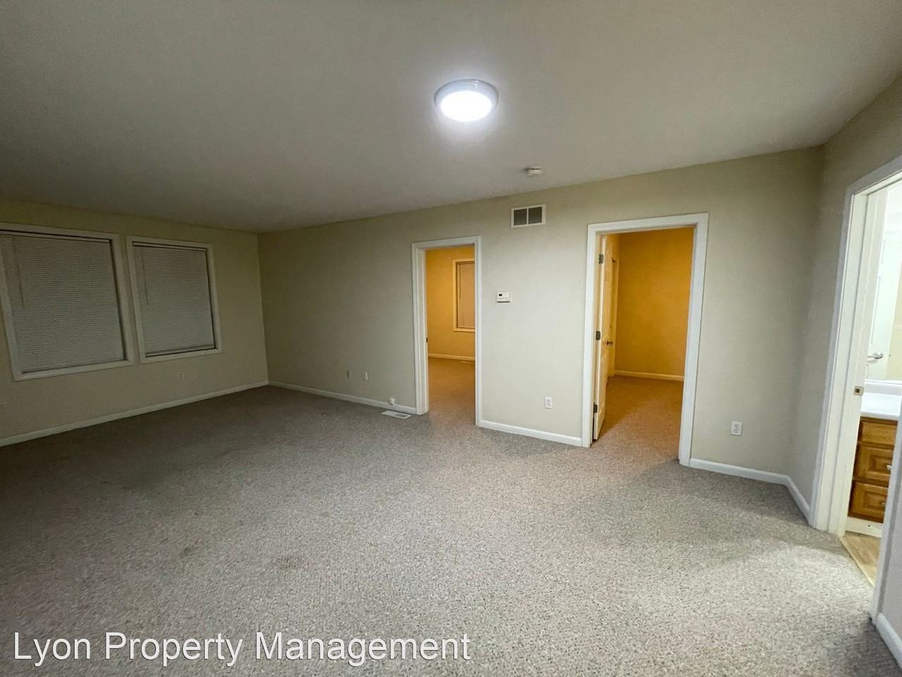 79 Cottage St - Photo 3 of 10