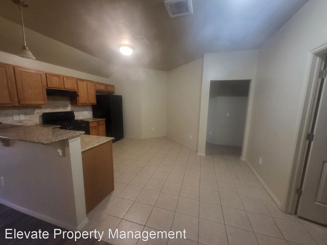 924 W Prairie Wind Way - Photo 3 of 15