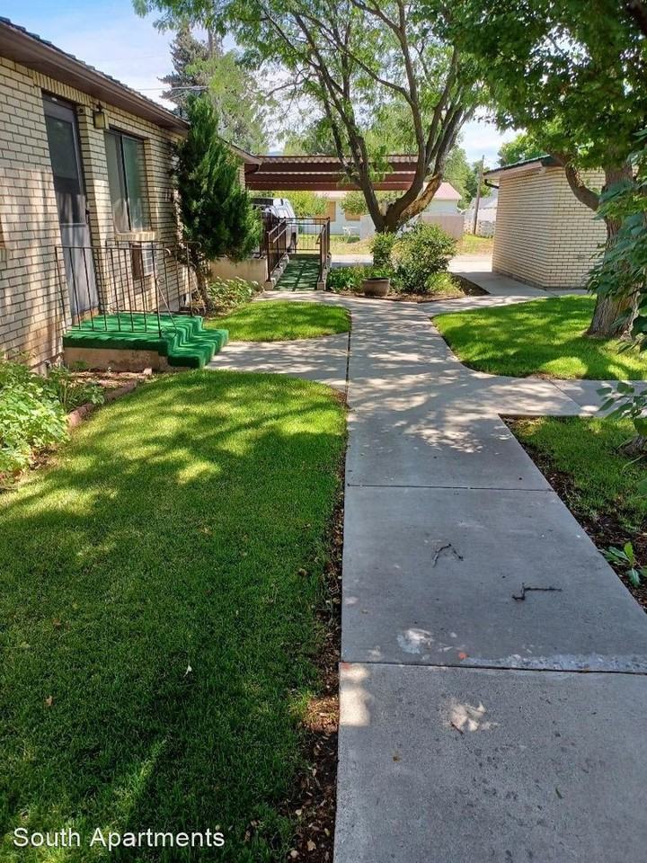 South Downey Apartments - Photo 2 of 5