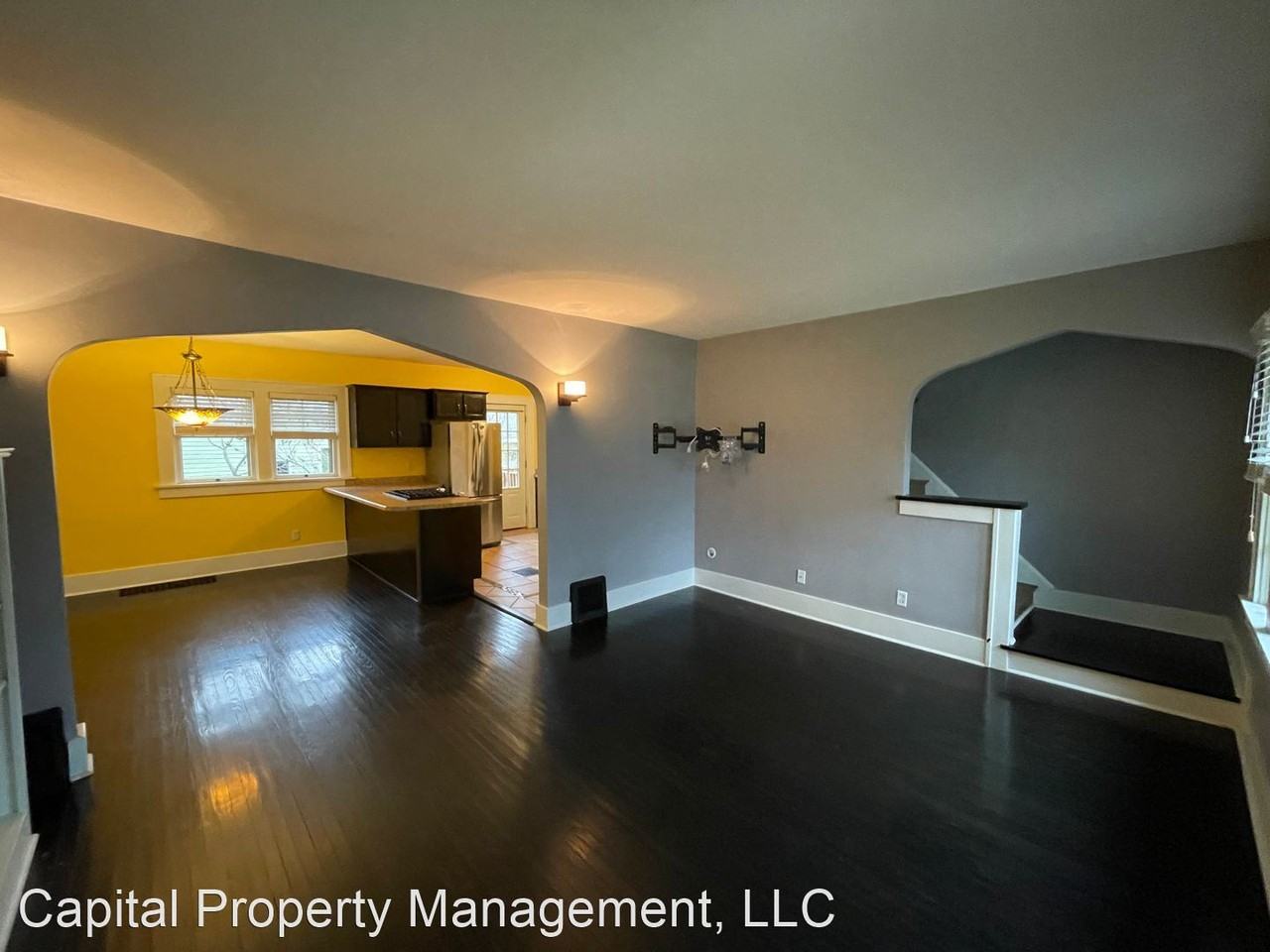 4026 S Wayne Ave - Photo 3 of 21