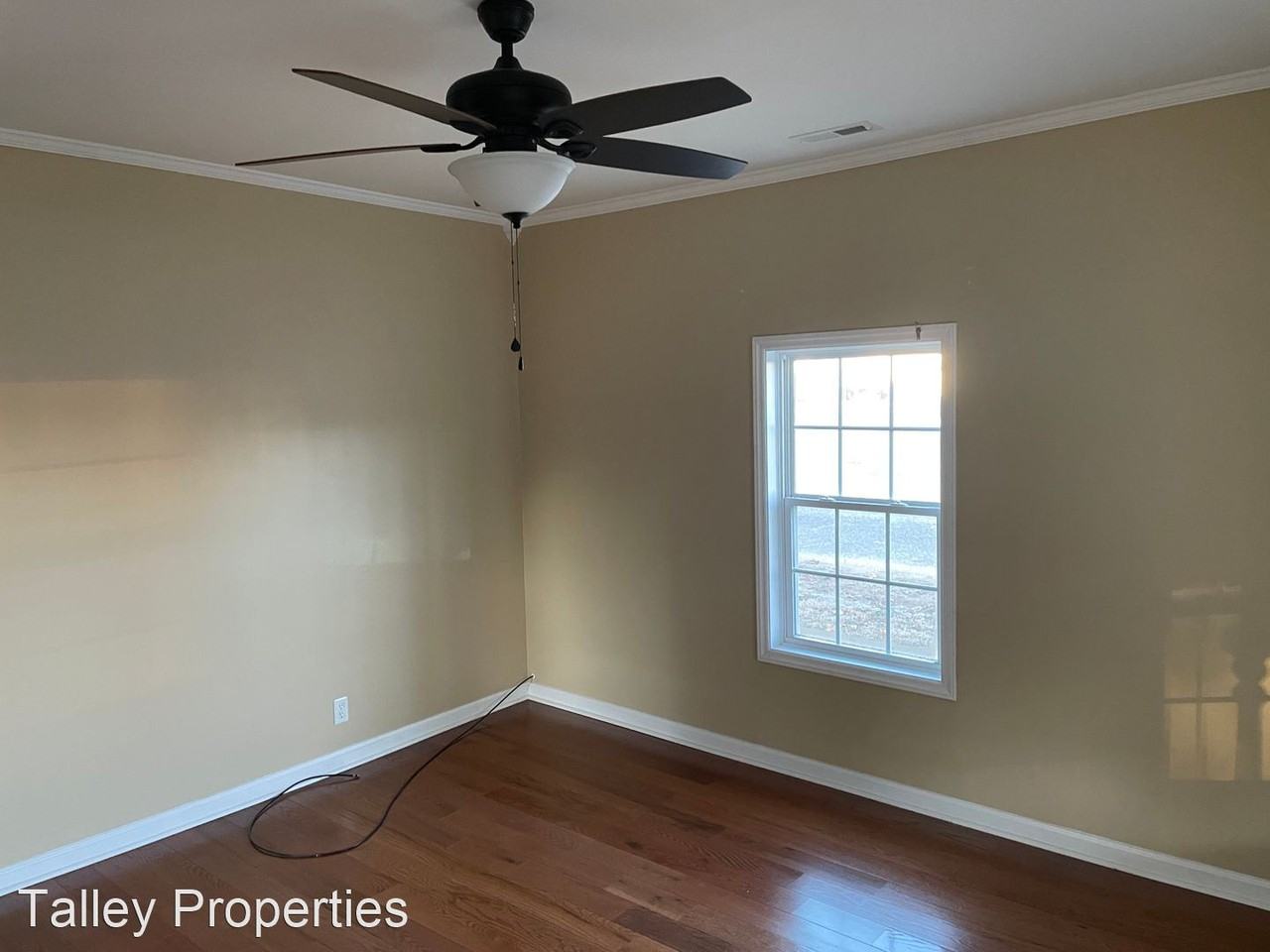 104 Bates Ave - Photo 3 of 6