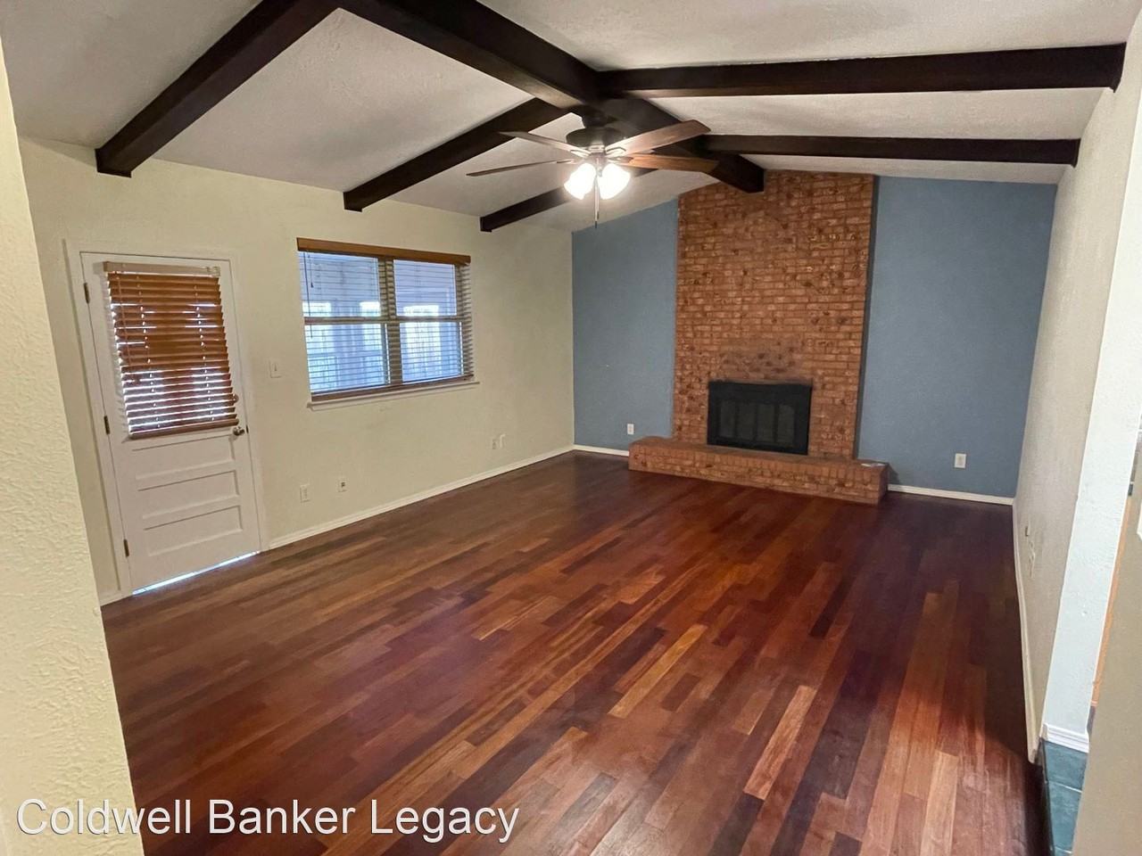 13405 Roma Ave Ne - Photo 3 of 18