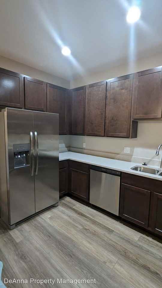 670 Treadway Blvd - Photo 2 of 3