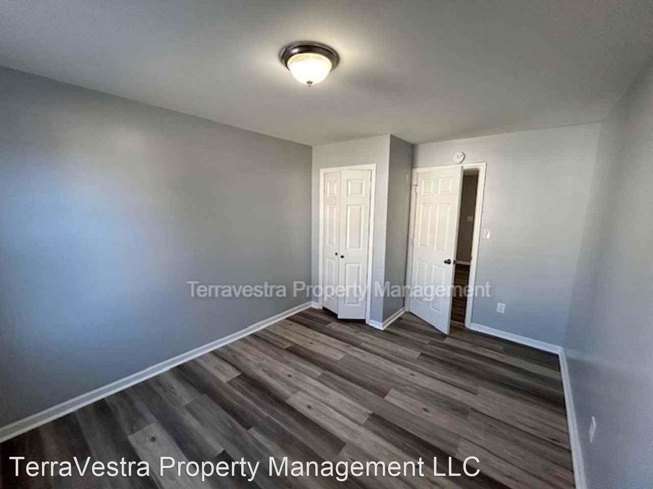 309 W Green Street - Photo 3 of 12