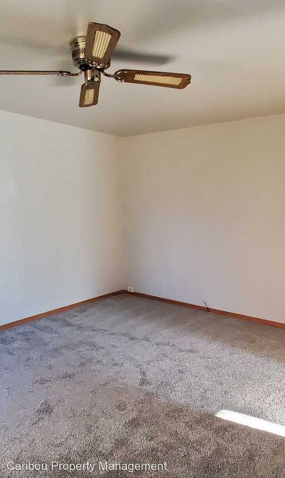 1409 & 1411 Loreen Drive - Photo 2 of 9