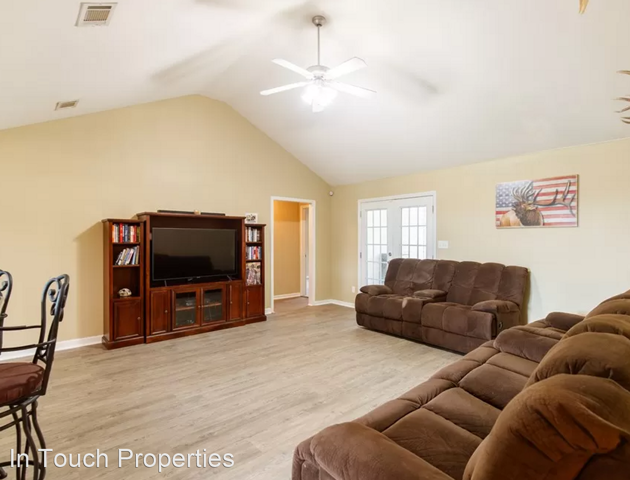 5702 Emily Ln - Photo 3 of 22