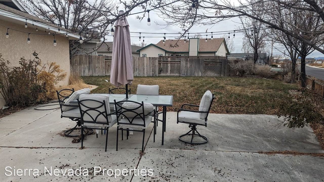 379 Calaway Ct - Photo 3 of 18