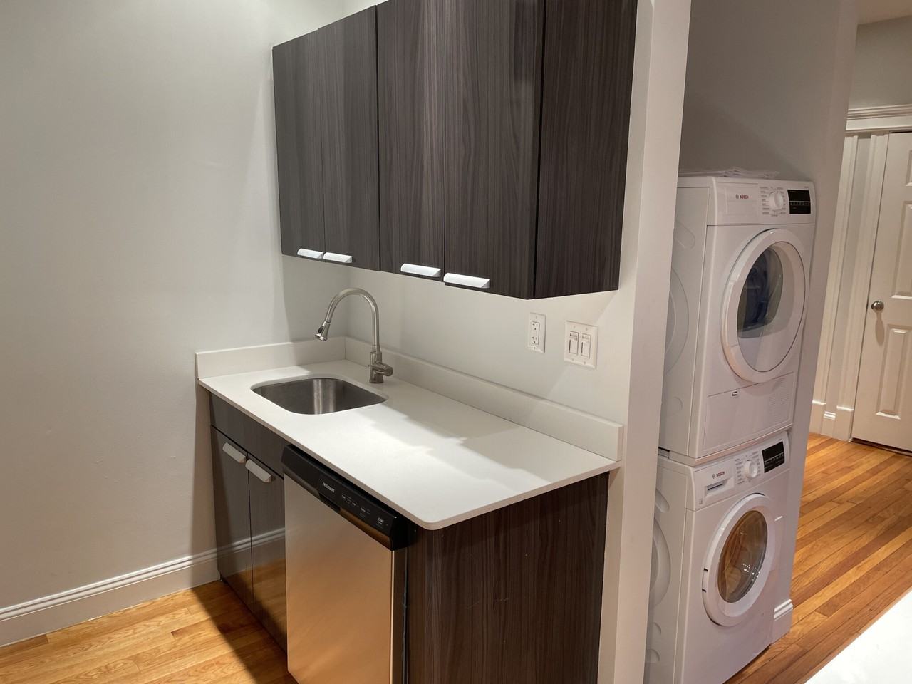 Queensberry St #11 - Photo 2 of 10