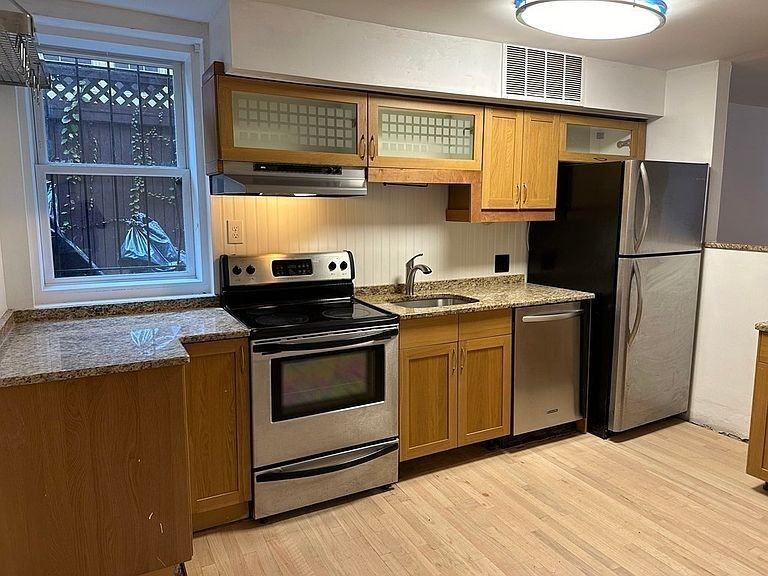 520 Shawmut Ave #1 - Photo 2 of 18