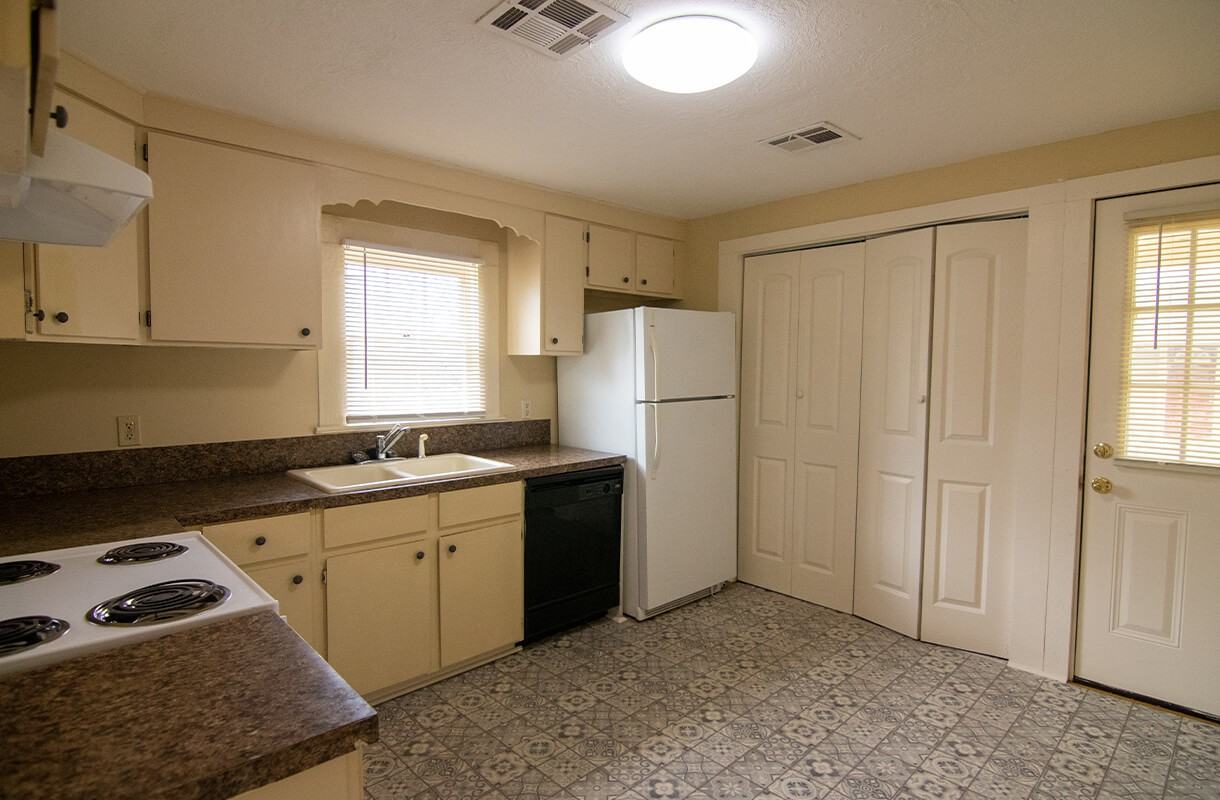 2500 Ernest St Apartments in Lake Charles, LA 70601 Zumper