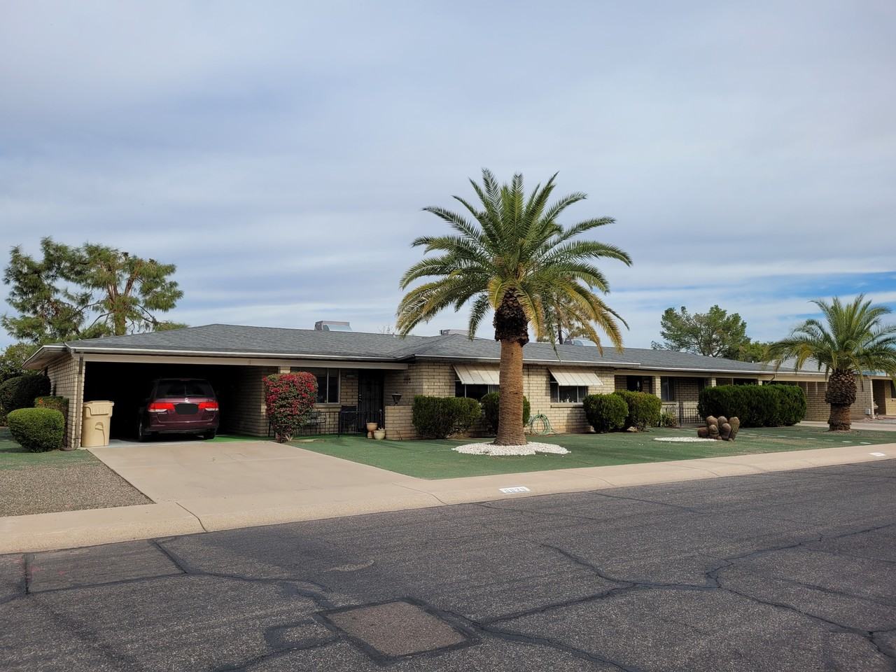 6028 6030/6 E Akron St - Photo 3 of 3