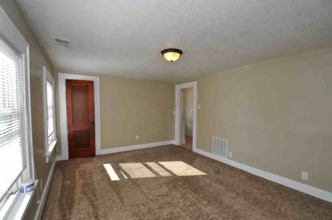 1413 N Anthony Blvd - Photo 3 of 11