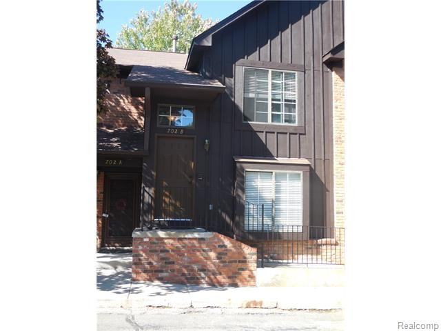 702 S Brady St #B - Photo 2 of 28