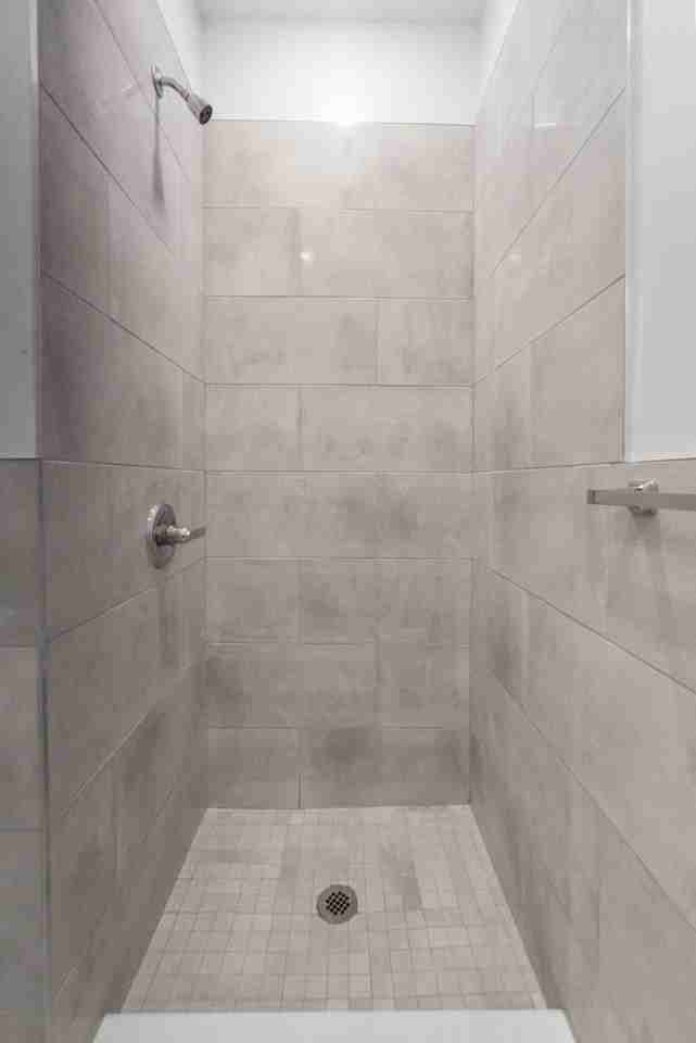 396 East Kinney Street - Photo 3 of 7