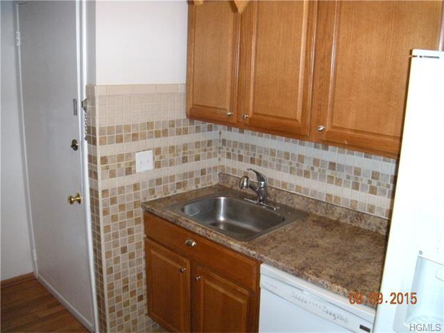 22 Manuche Dr - Photo 3 of 14