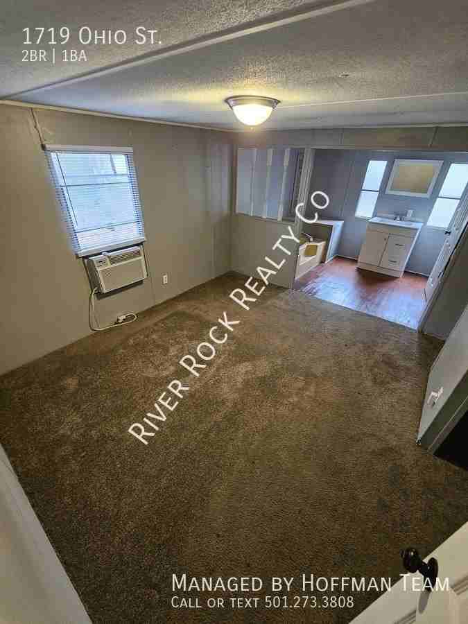 1719 S Ohio St - Photo 3 of 5