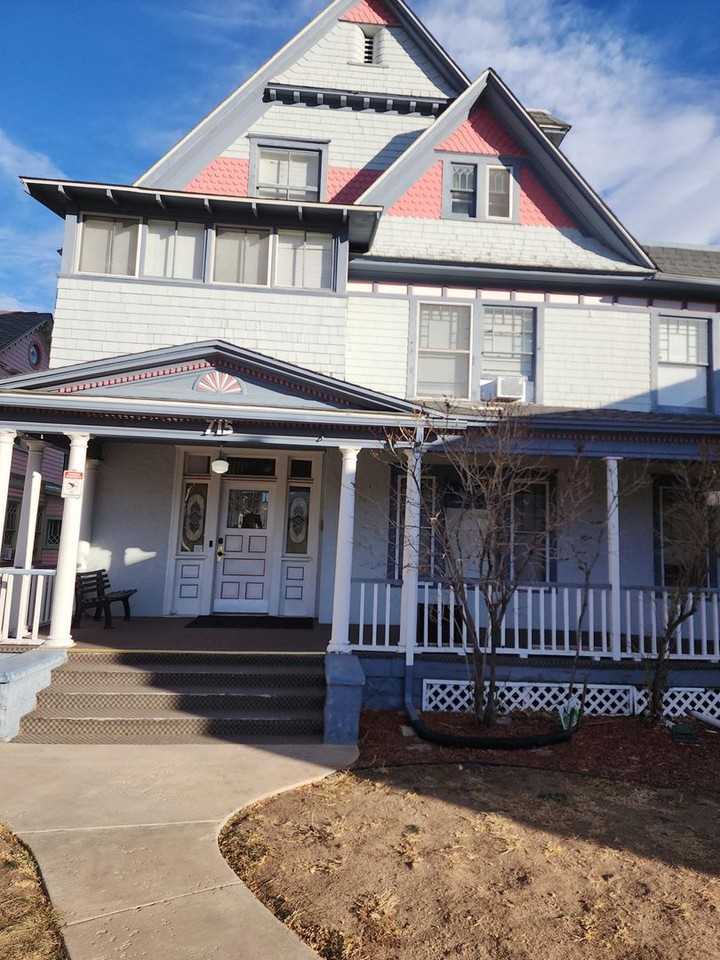 715 N Nevada Ave #10 - Photo 6 of 8