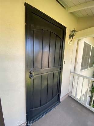1224 E Glenoaks Blvd #8 - Photo 3 of 21