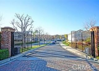 13851 Visions Dr - Photo 2 of 15