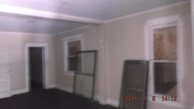 123 Apple Ave - Photo 2 of 7