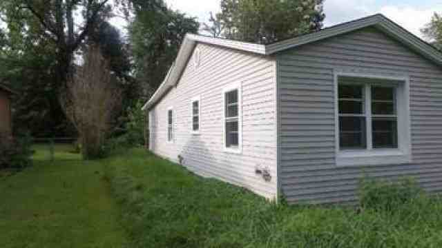 205 W Fuller St - Photo 2 of 17